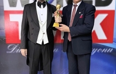 Barışa Adanan Bir Ömür: Akif Manaf’a "Küresel Barış Ödülü" Takdim Edildi